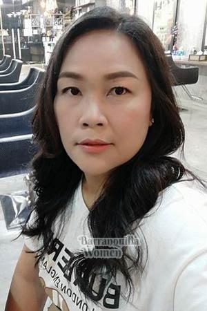 197769 - Ratchaneekorn (Soey) Age: 43 - Thailand