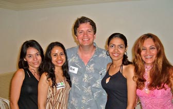 MeeA man meeting Barranquilla women in person